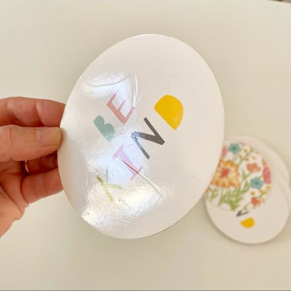 Set of 8 Cardboard Paper Coasters, 2 Sided, Floral & “Be Kind’ on the fl… - Picture 6 of 6